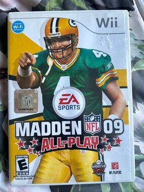 Madden NFL 09 All-Play for Wii - Green & Yellow